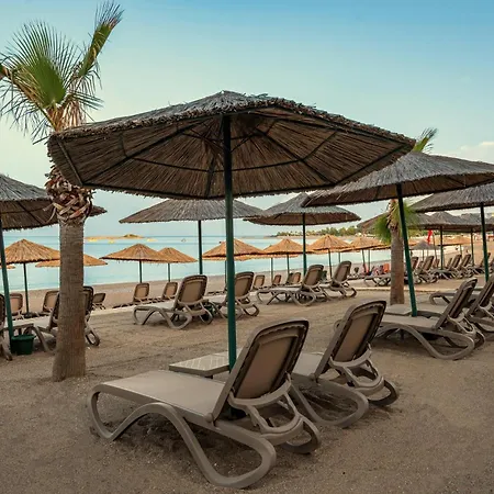 Justiniano Theodora 3* Окурджалар