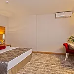 Justiniano Theodora Hotel 3*